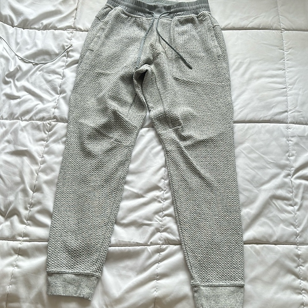 Lululemon like new joggers